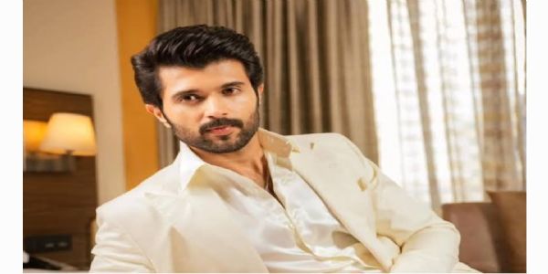 నటుడు విజయ్ దేవరకొండపై ఎస్ సి ఎస్టీ అట్రాసిటీ కేసు నమోదు