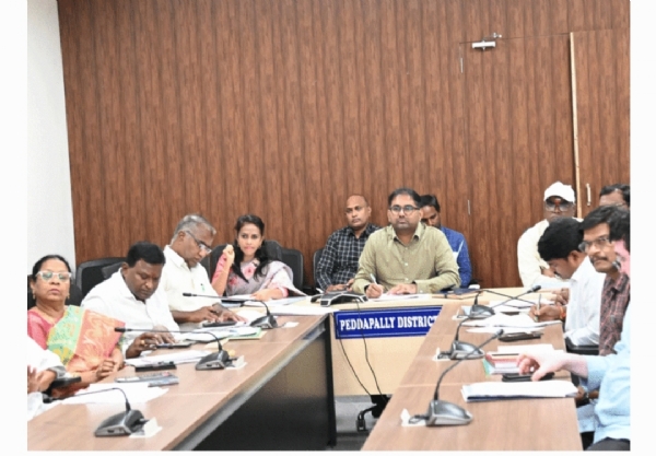 పెద్దపల్లి కలెక్టర్