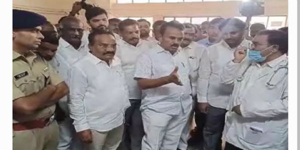 ప్రభుత్వానికి చెడ్డ పేరు తేవద్దు.. రిమ్స్ పారిశుద్ధ్య లోపంపై మంత్రి జూపల్లి ఆగ్రహం..