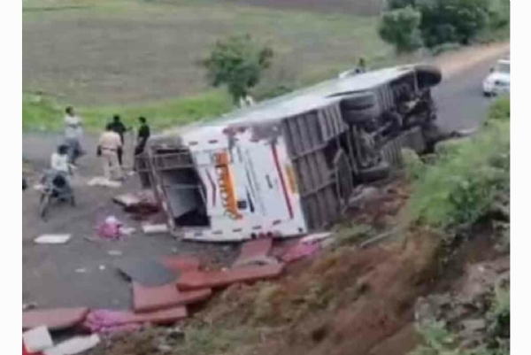 ప్రైవేటు ట్రావెల్ బస్సు