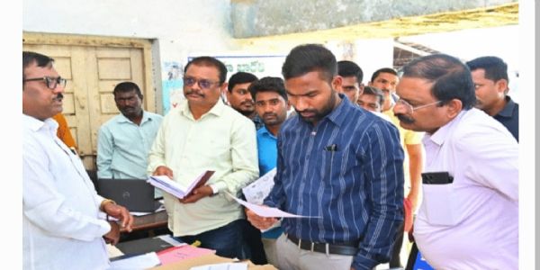 రెవెన్యూ సదస్సులను ప్రజలు సద్వినియోగం చేసుకోవాలి.. జగిత్యాల కలెక్టర్ సత్యప్రసాద్