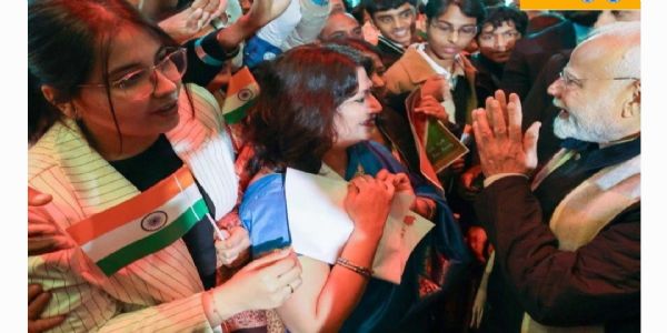 ప్రధాని మోడీకి అపూర్వ గౌర‌వం – వ‌రిస్తున్న అత్యున్న‌త పుర‌స్కారాలు