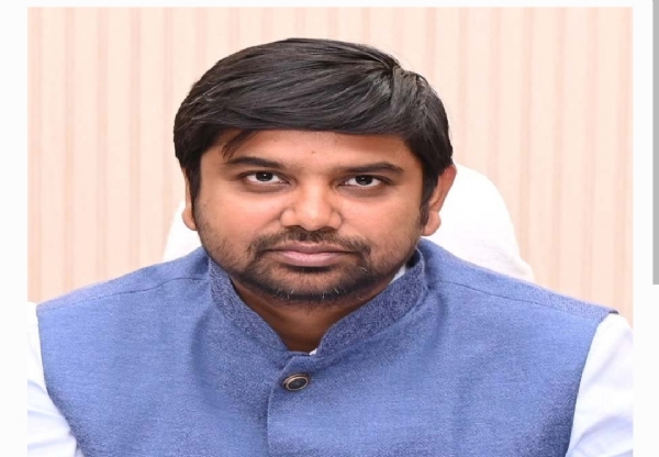 కలెక్టర్ కుమార్ దీపక్