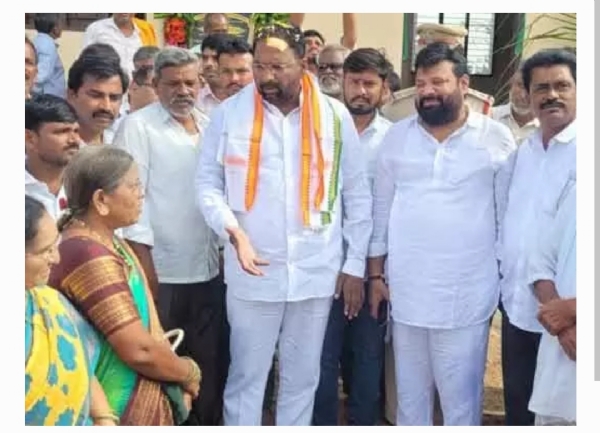 మంత్రి శ్రీహరి