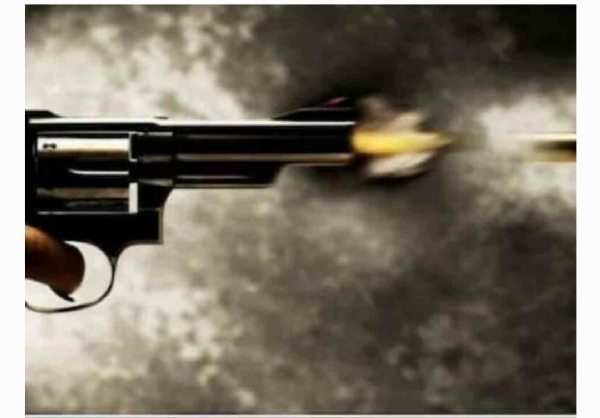 మలక్పేటలో కాల్పులుమలక్ పేటలో కాల్పులు