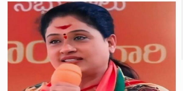 గుడ్ మార్నింగ్, గుడ్ ఈవెనింగ్ కాదు.. గుండెపై చేయి వేసి 