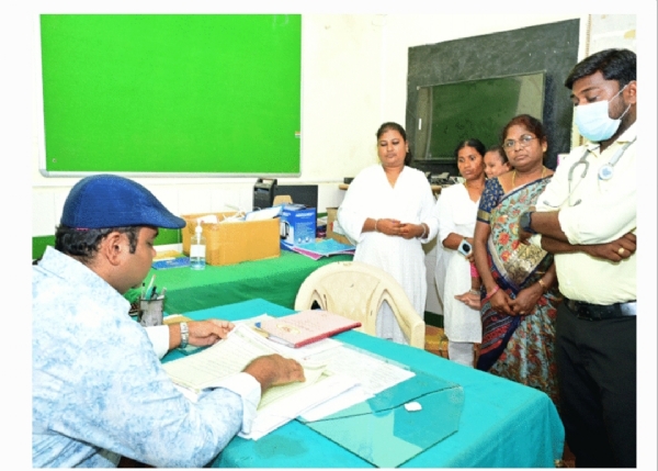 మెదక్ కలెక్టర్
