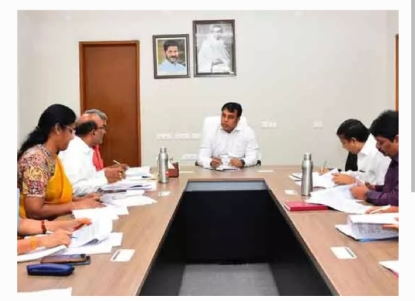 కలెక్టర్ సందీప్ కుమార్ ఝా