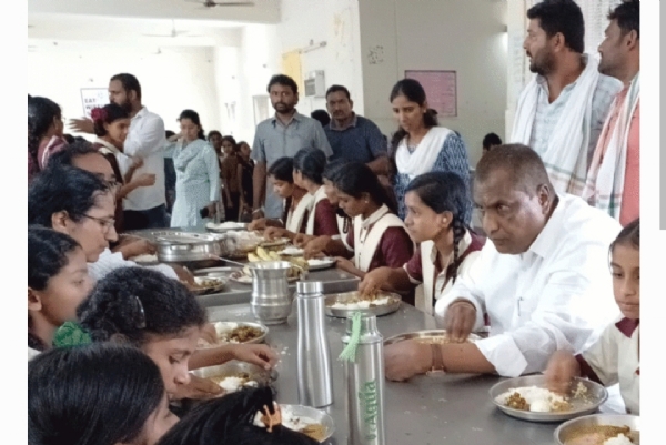 మంత్రి లక్ష్మణ్ కుమార్