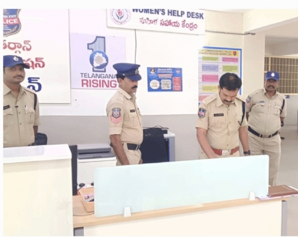 పెద్దపల్లి డీసీపీ కరుణాకర్
