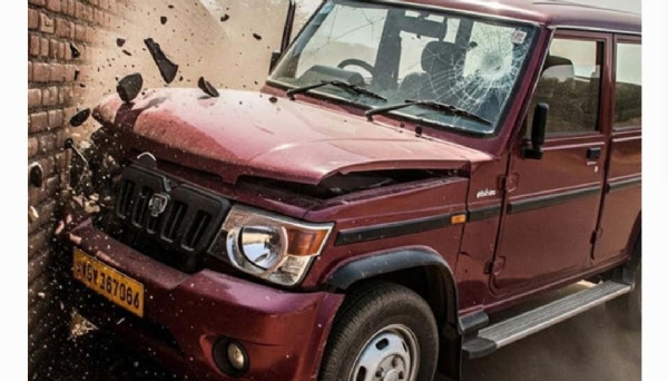 రోడ్డు ప్రమాదంరోడ్డు ప్రమాదం