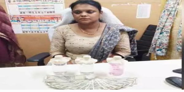 నాంపల్లిలో ఏసీబీ దాడులు.. లంచం తీసుకుంటూ డిప్యూటీ టాక్స్ ఆఫీసర్ అరెస్ట్
