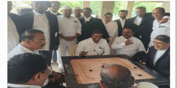 పని ఒత్తిడి అధిగమించేందుకు క్రీడలు దోహదం : సీనియర్ సివిల్ జడ్జి కె.సురేశ్