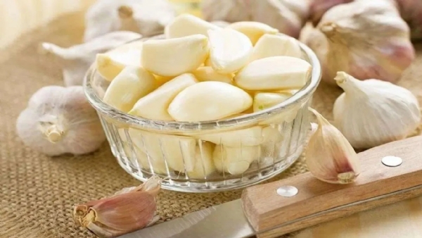 Garlic Secrets: Protect Your Heart and Brain Naturally