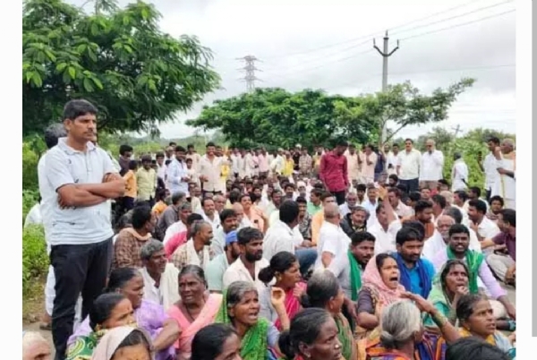రైతుల ధర్నా