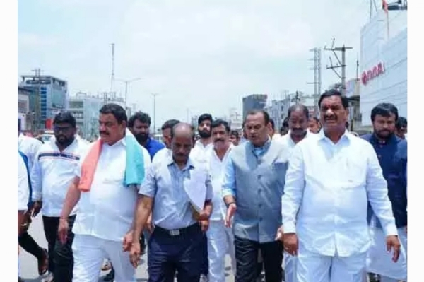 మంత్రి కోమటిరెడ్డి