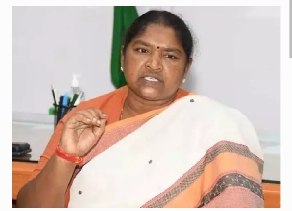 మంత్రి సీతక్క