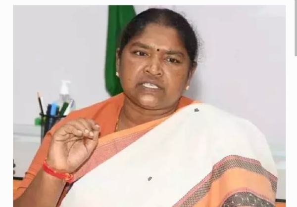మంత్రి సీతక్క