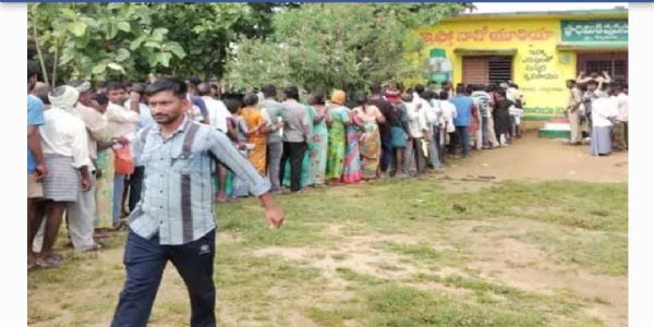 యూరియా గోస తప్పేదెన్నడో..! రైతన్నల ఆవేదన