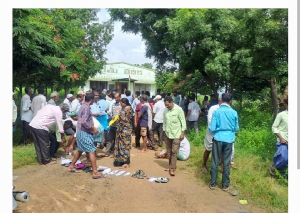 యూరియా కష్టాలు
