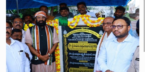 కోదాడలో పలు అభివృద్ధి పనులకు మంత్రి ఉత్తమ్ శంకుస్థాపన