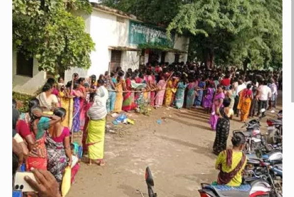 యూరియా కష్టాలు