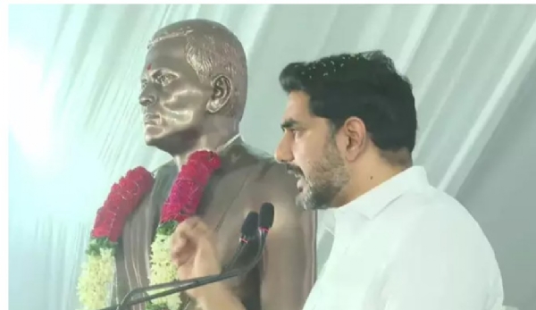 దారి చూపిన దీపం పొట్టి శ్రీరాములు.. మంత్రి నారా లోకేశ్​