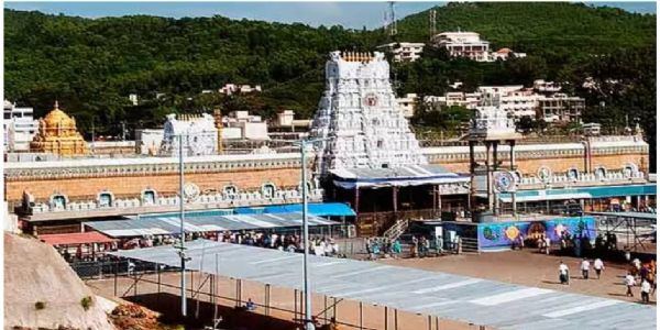 తిరుమలకు పోటెత్తిన భక్తులు.. దర్శనానికి 24 గంటల సమయం
