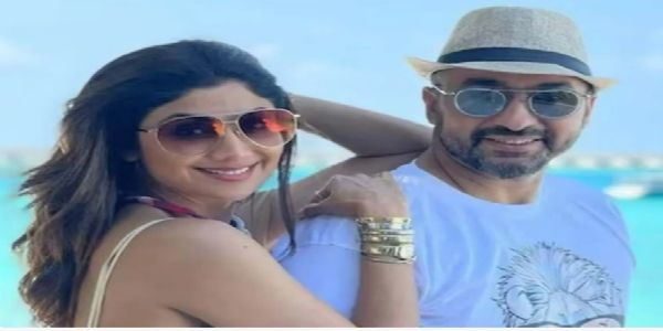 శిల్పాశెట్టి దంపతులపై లుకౌట్‌ నోటీసులు జారీ