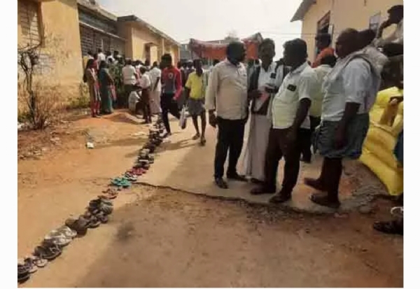 యూరియా కష్టాలు యూరియా కష్టాలు