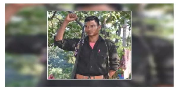 తెలంగాణ డీజీపీ ఎదుట లొంగిపోయిన మావోయిస్టు అగ్రనేత బర్సె దేవా