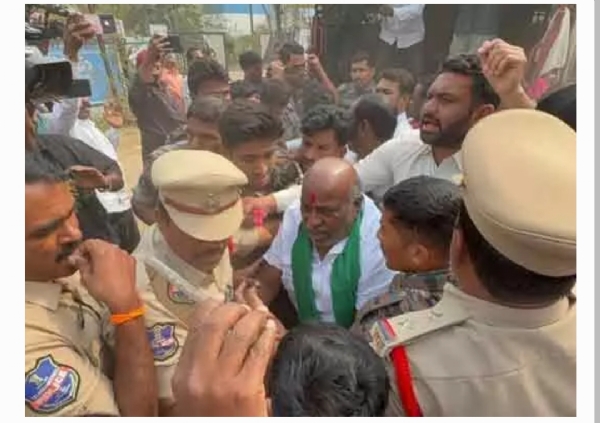 మాజీ మంత్రి అరెస్ట్