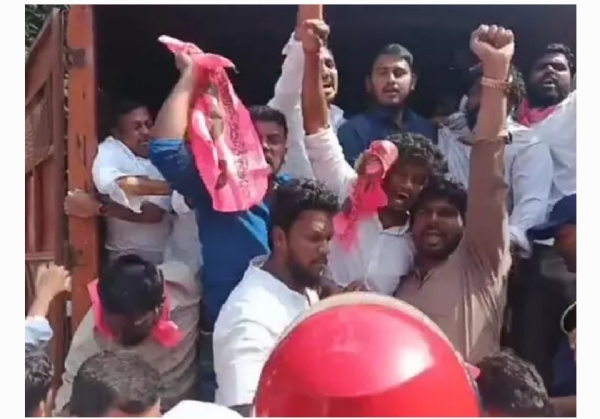 బీఆర్ఎస్వీ ధర్నా