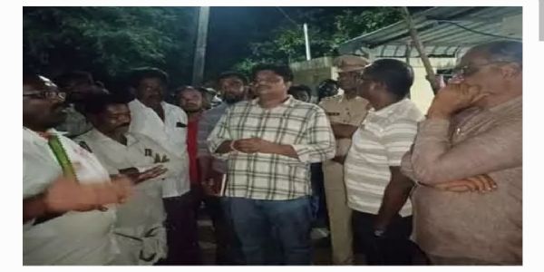 జయశంకర్ భూపాలపల్లి జిల్లాలో అక్రమ నిర్మాణాల కూల్చివేత