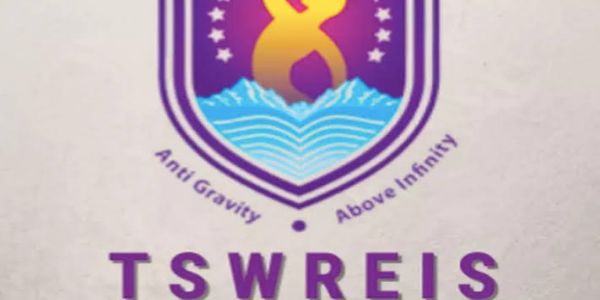 టీజీఎస్డబ్ల్యూఆర్ఈఐఎస్ సరఫరాల టెండర్పై వివాదం.. ఆర్ఎస్ ప్రవీణ్ కుమార్కు న్యాయ నోటీసు