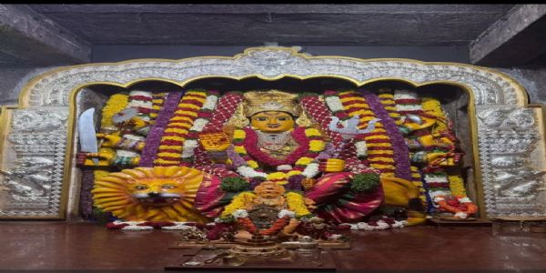 శ్రీశైలంలో వైభవంగా శరన్నవరాత్రి ఉత్సవాలు....శ్రీ కాళరాత్రి దేవి అలంకారంలో అమ్మవారి దర్శనం