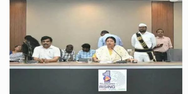ప్రజావాణి దరఖాస్తులపై స్పెషల్ నజర్.. కరీంనగర్ జిల్లా కలెక్టర్