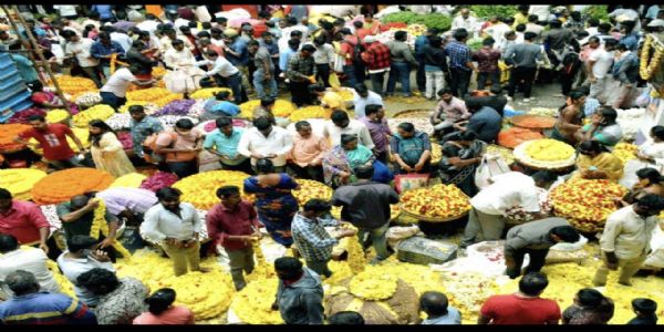 దసరా పండుగ..... రవాణా, పూల ధరలపై ప్రభావం