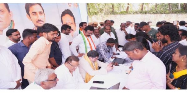పట్టభద్రుల సమస్యల పరిష్కారానికి కాంగ్రెస్ పార్టీ కృషి.. మంత్రులు పొన్నం, అజారుద్దీన్