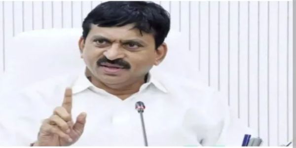 కలెక్టర్లు,అధికారులతో మంత్రి పొంగులేటి సమీక్ష