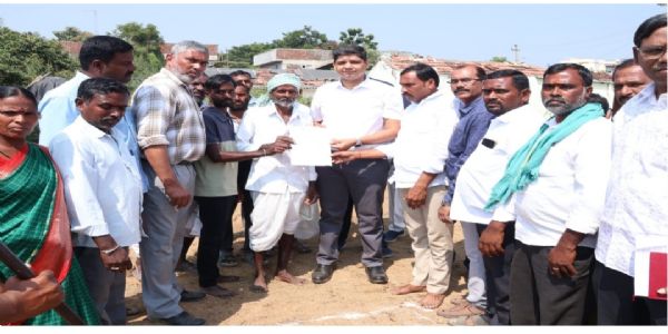 సొంతింటి కలను సాకారం చేయడమే లక్ష్యంగా ఇందిరమ్మ ఇళ్ల పథకo.. కలెక్టర్ ఆశిష్ సంగ్వాన్