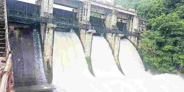 పెద్దేరు రిజర్వాయర్ నీటి విడుదల: అనకాపల్లి జిల్లా ప్రజలకు కలెక్టర్ విజయకృష్ణన్ అత్యవసర హెచ్చరిక