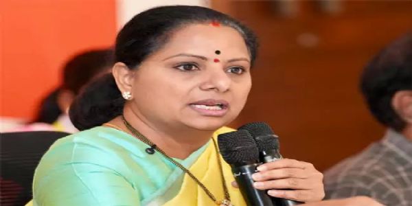 హైదరాబాద్ గ్రాడ్యుయేట్ ఎమ్మెల్సీ అభ్యర్థిగా సీనియర్ జర్నలిస్ట్ ఆకాశ్ కొల్లూరును ప్రకటించిన కల్వకుంట్ల కవిత