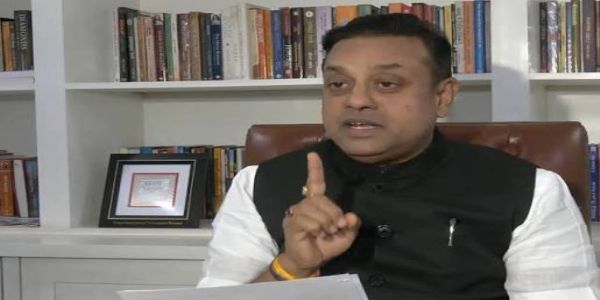 ఫామ్ ఆరు వివాదంపై బీజేపీ తీవ్ర విమర్శలు: రాహుల్ గాంధీని లాంచ్ చేసేందుకే రాజ్యాంగ సంస్థలపై కాంగ్రెస్ దాడి - సంబిత్ పాత్ర