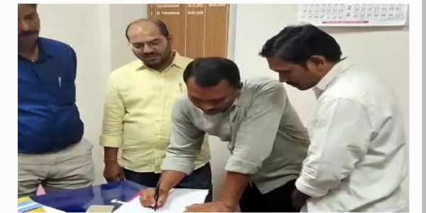 మహబూబాబాద్ కలెక్టరేట్లో ఏసీబీ తనిఖీలు