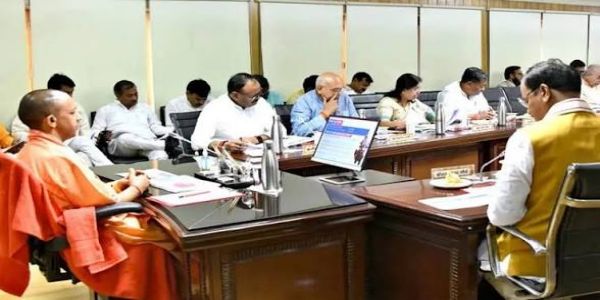 ఉత్తరప్రదేశ్ మంత్రివర్గం కీలక నిర్ణయాలు.. ఉచిత ఎల్పీజీ సిలిండర్లు, ఎలక్ట్రిక్ బస్సుల విస్తరణకు ఆమోదం