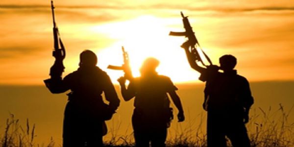 బలూచిస్థాన్‌లో రక్తపాతం: ఒకేసారి 12 నగరాలపై ఉగ్ర దాడులు.. 80 మంది మృతి!