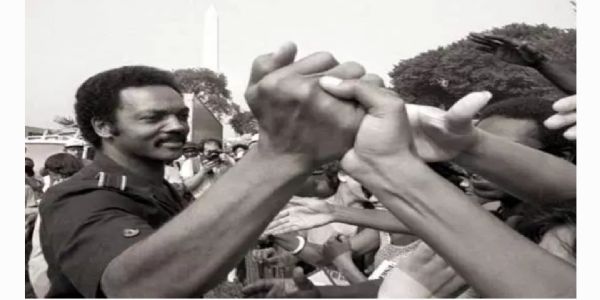 శ్వేతజాతి దురహంకారంపై గళమెత్తిన జెస్సీ జాక్సన్ మృతి