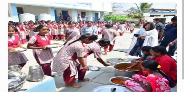 ప్రతి విద్యార్థి లక్ష్యాన్ని నిర్దేశించుకుని చదవాలి : కలెక్టర్ విజయేందిర బోయి