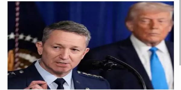 ఫేక్ న్యూస్ పై ట్రంప్ ఫైర్.. జనరల్ కేన్ పై ప్రశంసల జల్లు!